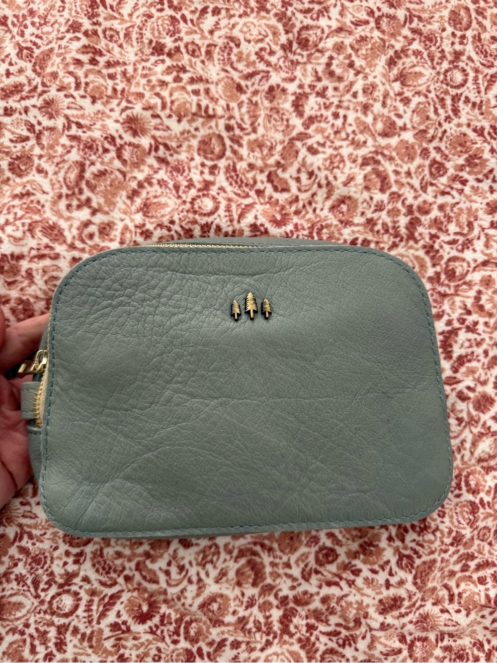 Portland Leather Scarlett Sling Bag in Nimbus